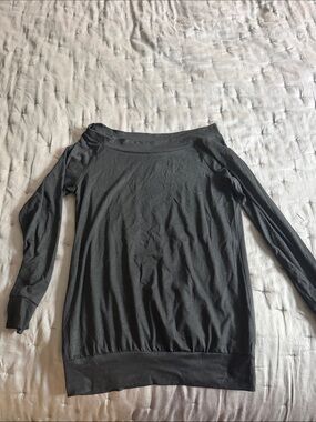 Alife Black Off-Shoulder Long Sleeve Top with Pink Tag